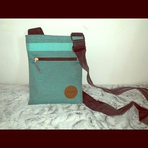 Dakine small crossbody